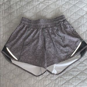 Lululemon Hotty Hot tall shorts size 2